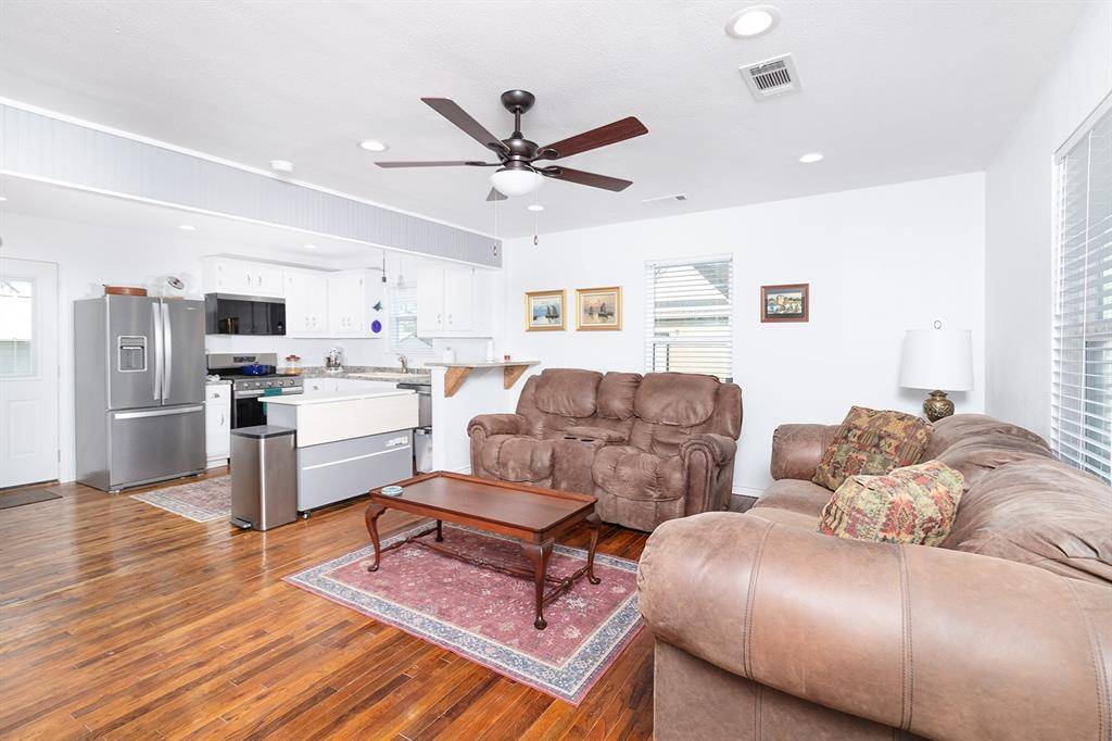 201 W Pearl Street, Brady, TX 76825