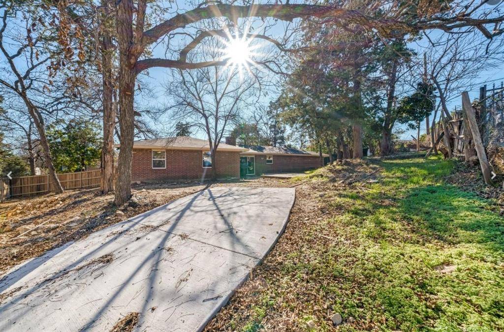 1131 Forester Drive, Dallas, TX 75216