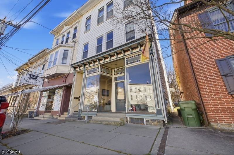 318 Front St, Belvidere Twp., NJ 07823