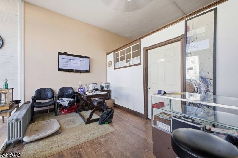 318 Front St, Belvidere Twp., NJ 07823