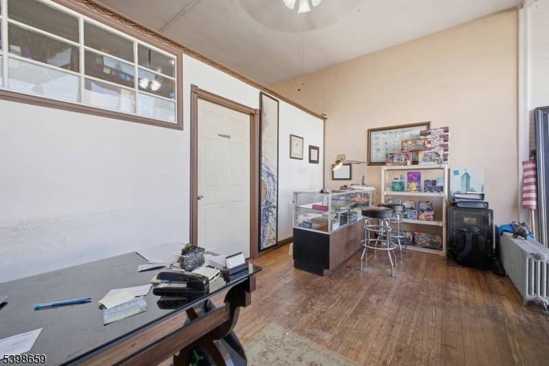 318 Front St, Belvidere Twp., NJ 07823