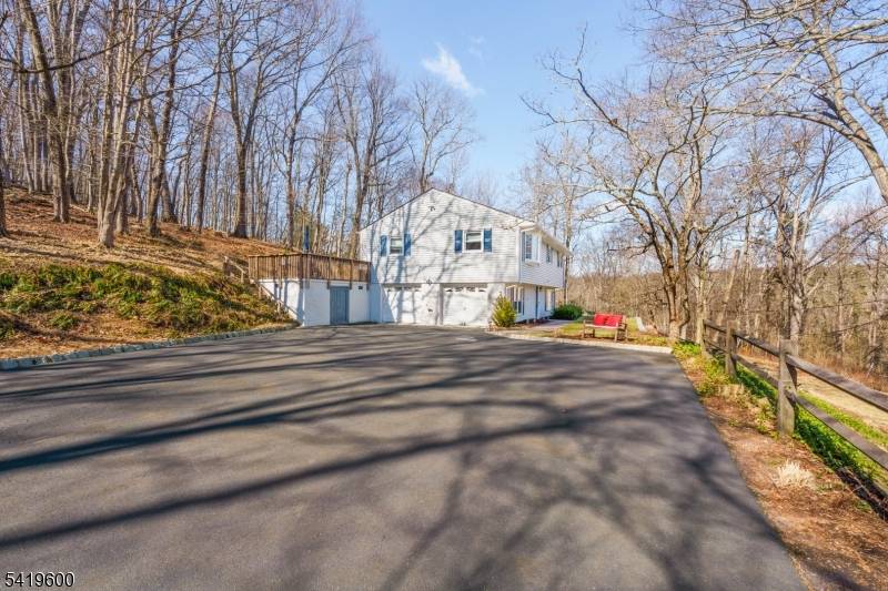 10 Ironia Rd, Mendham Twp., NJ 07945