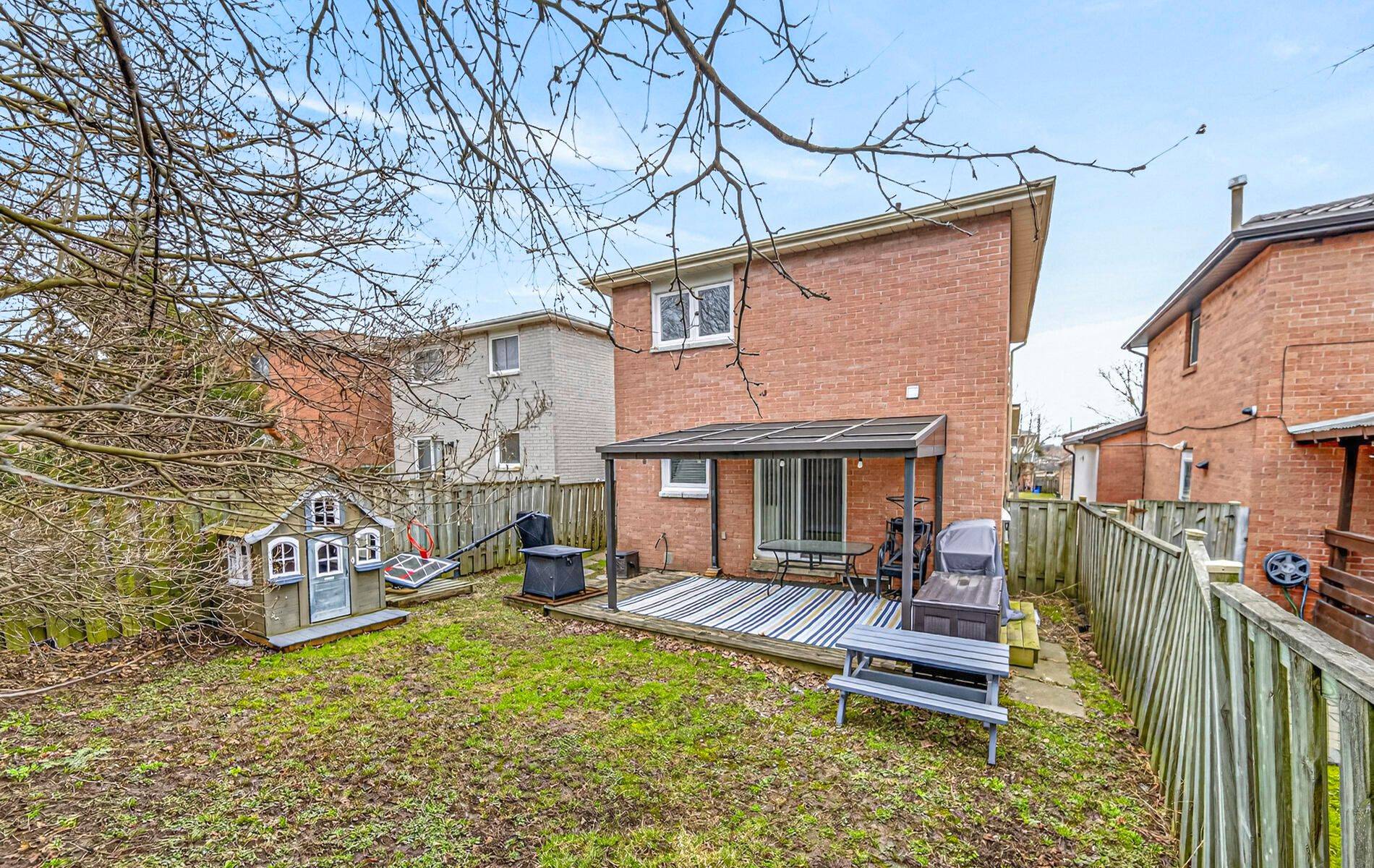 37 Palmer DR, Ajax, ON L1S 5V1