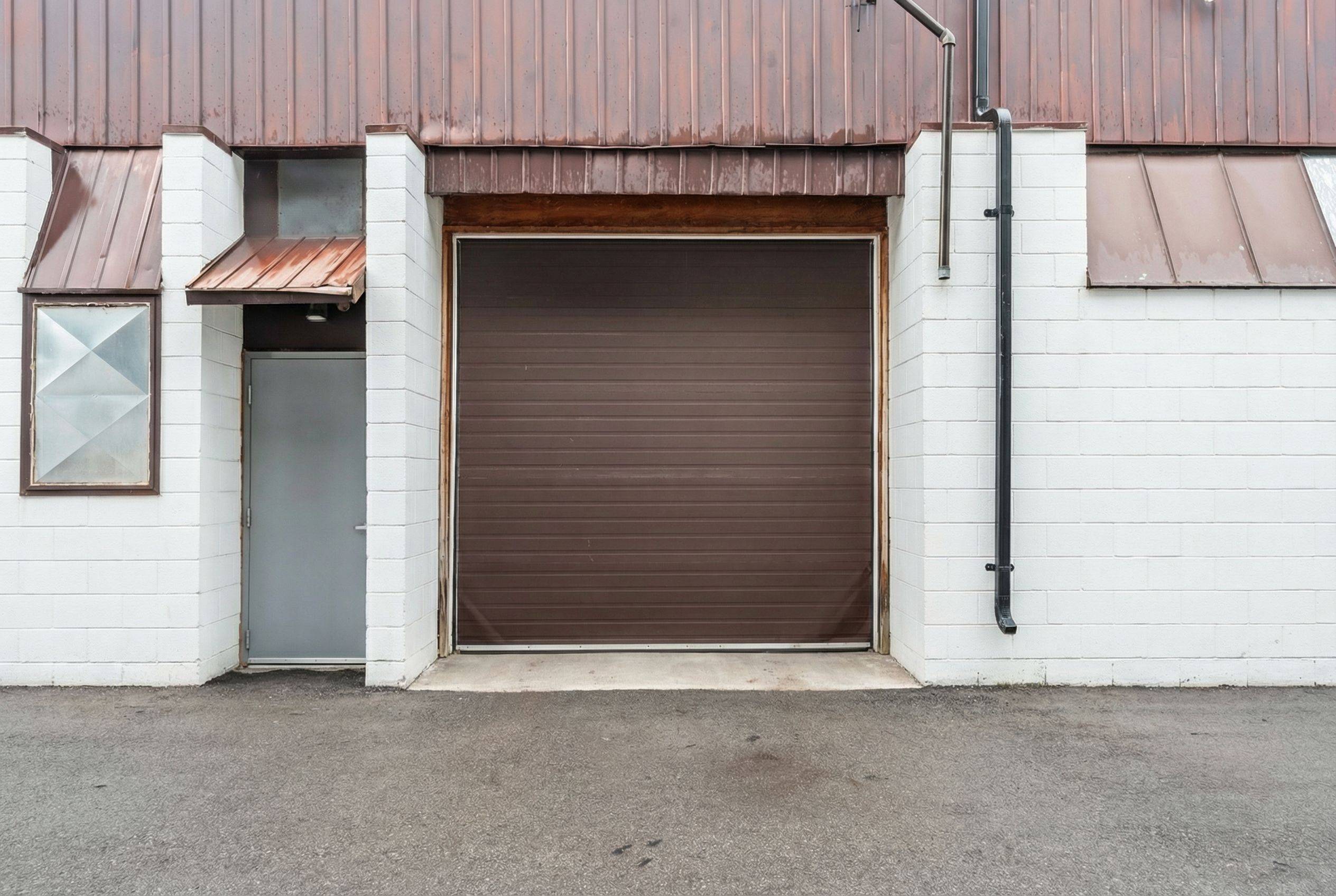 61 Patterson RD, Barrie, ON L4N 3V9