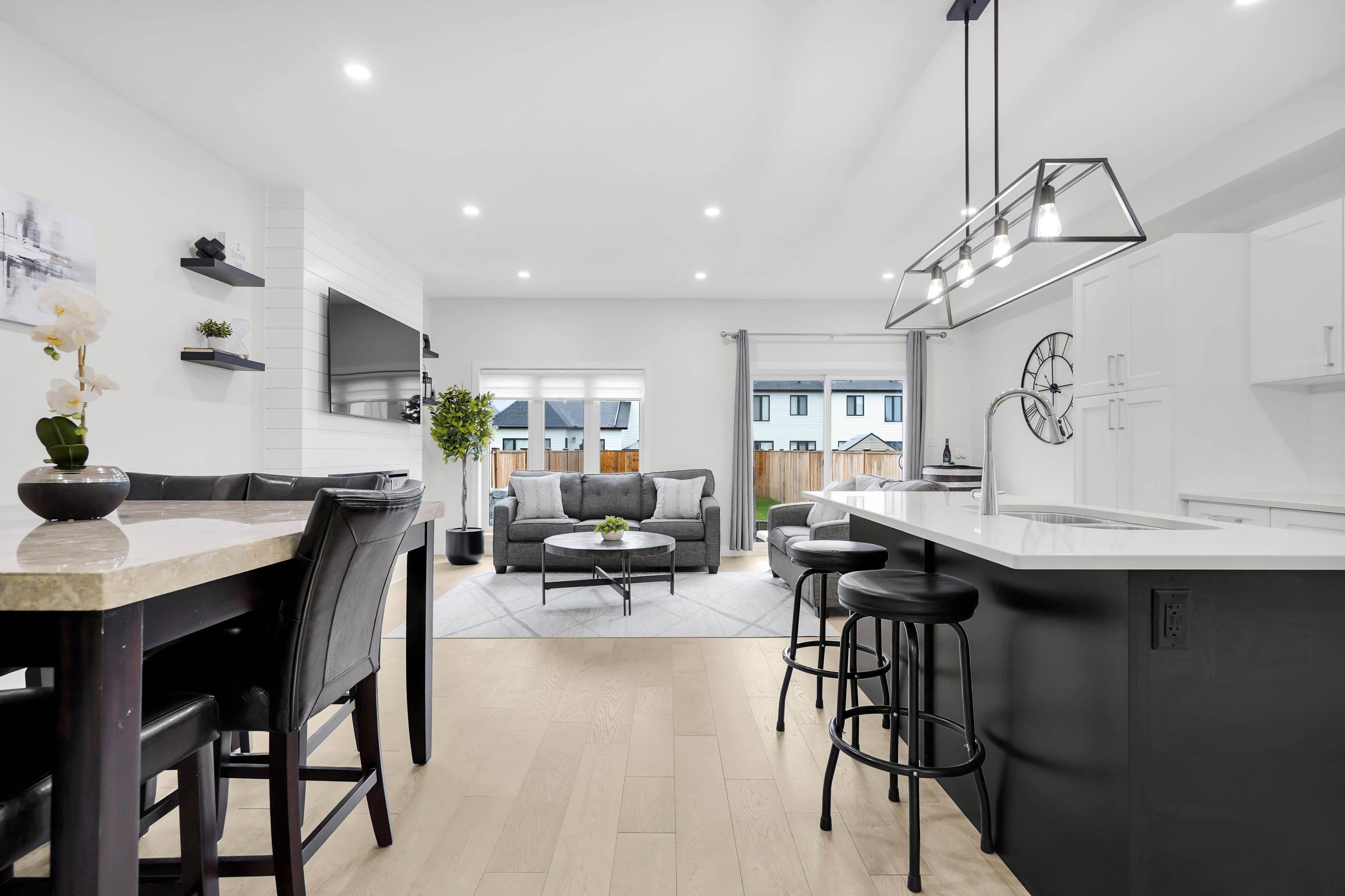 180 Doan DR, Middlesex Centre, ON N0L 1R0