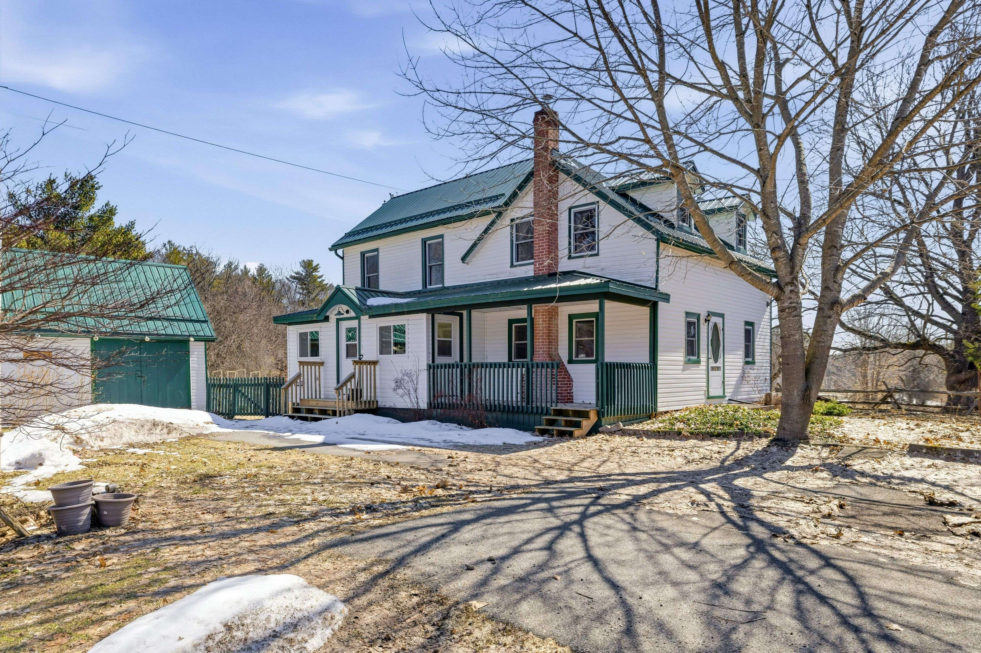 718 Jones Falls RD, Rideau Lakes, ON K0G 1E0