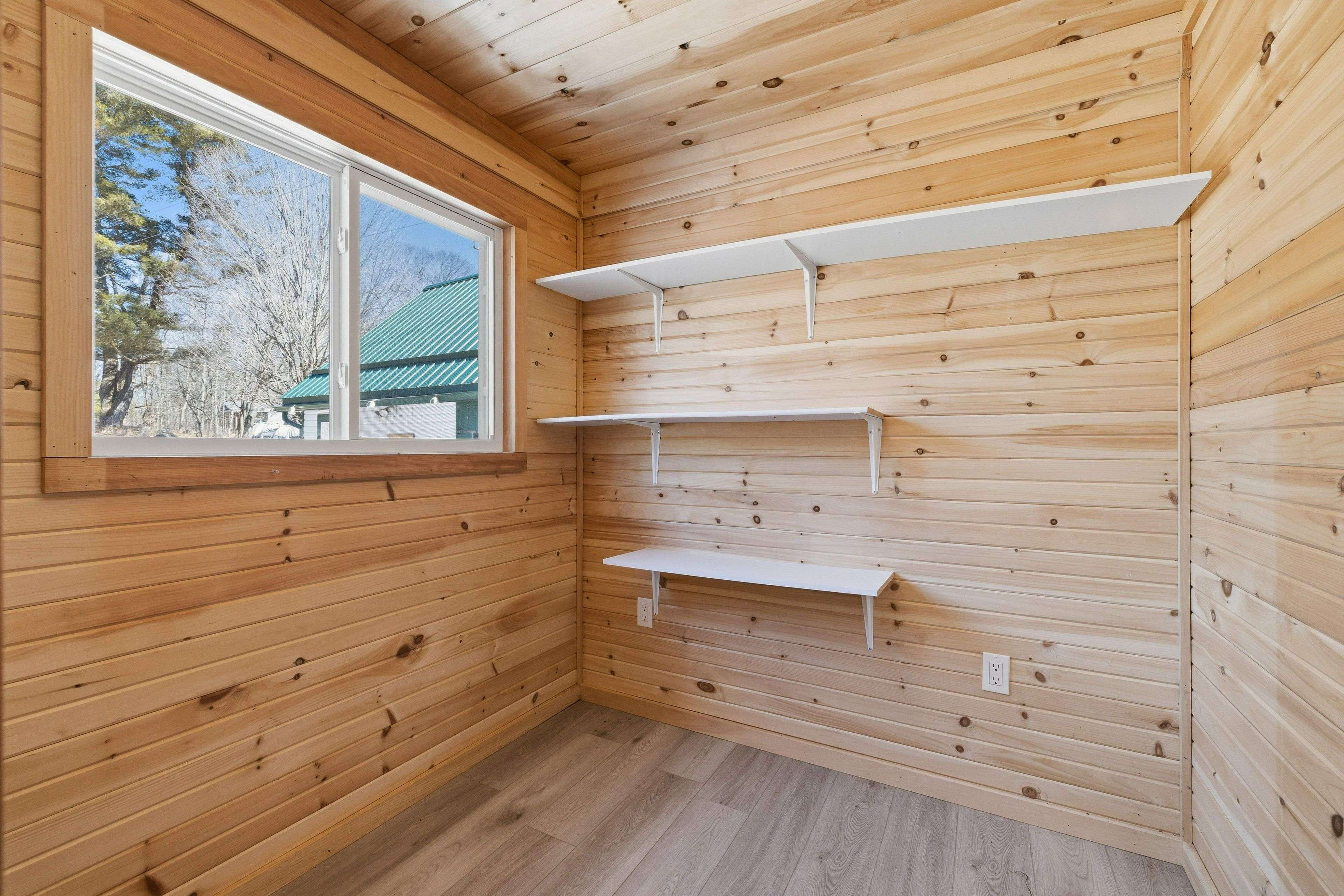 718 Jones Falls RD, Rideau Lakes, ON K0G 1E0