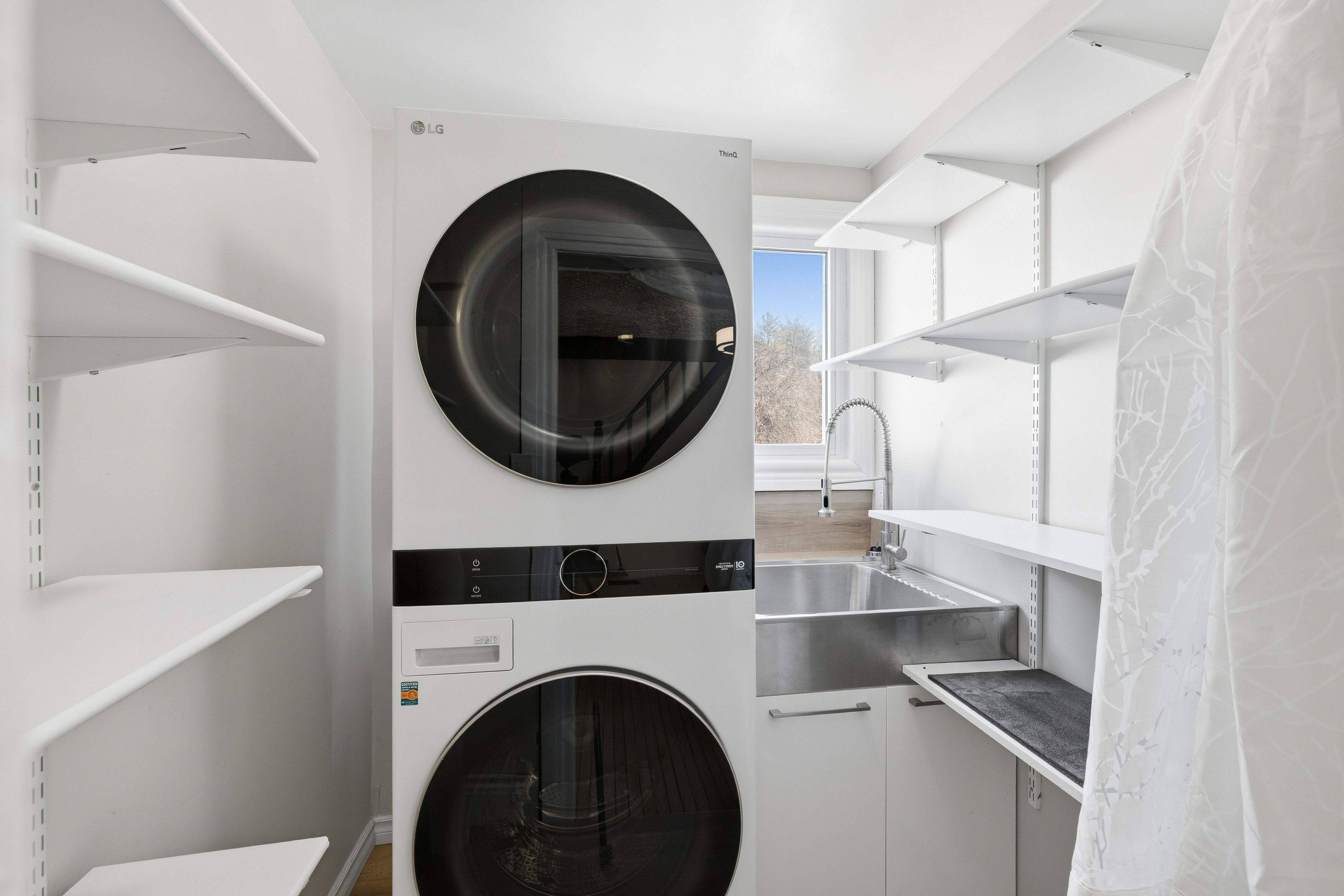 718 Jones Falls RD, Rideau Lakes, ON K0G 1E0