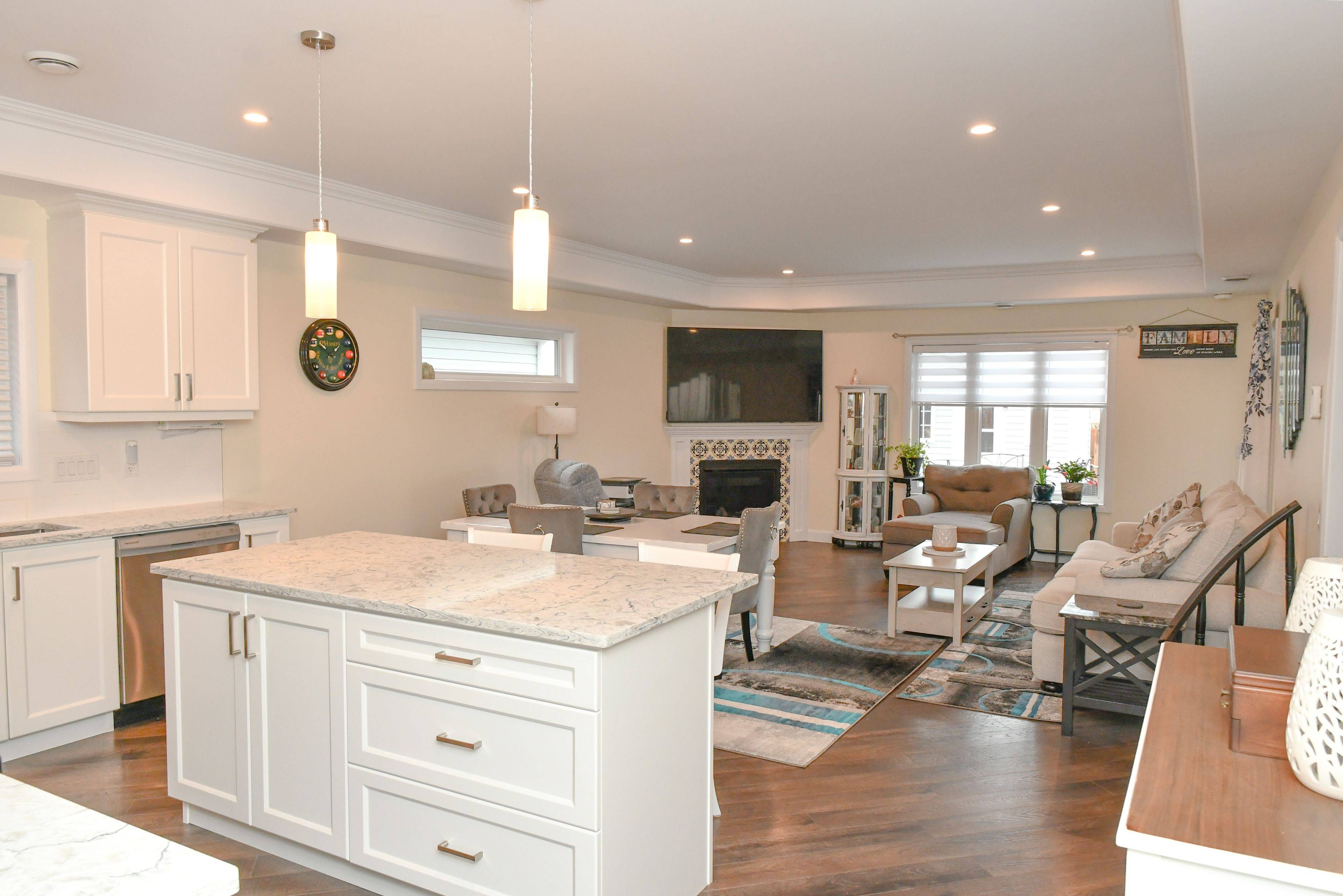 185 Wilmer AVE, Gananoque, ON K7G 3C3