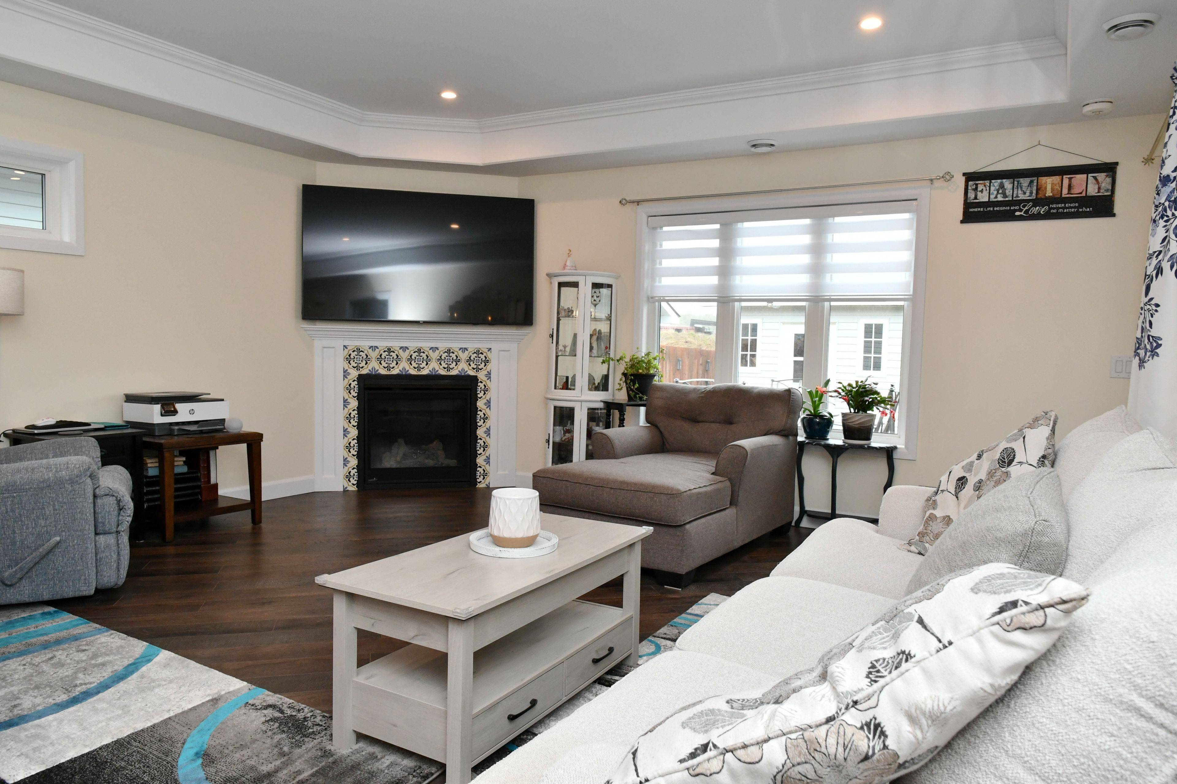 185 Wilmer AVE, Gananoque, ON K7G 3C3