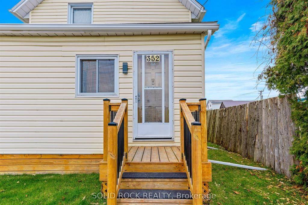 352 New ST, Edwardsburgh/cardinal, ON K0E 1E0
