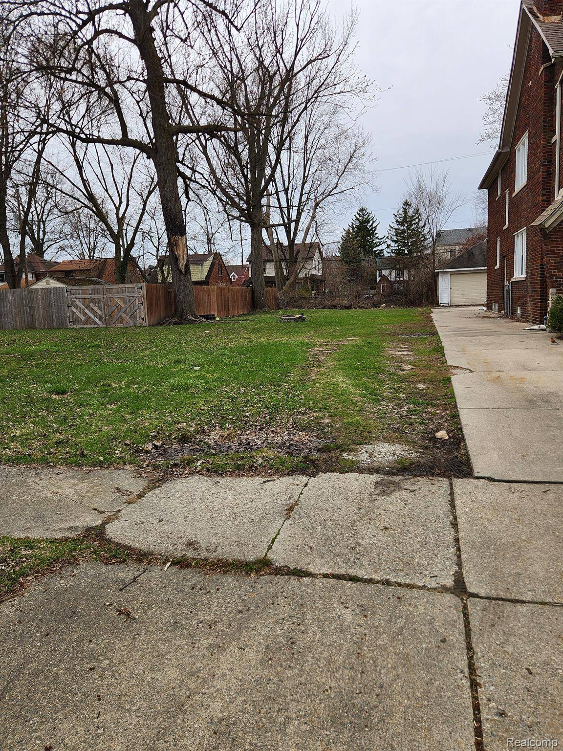 6111 YORKSHIRE RD, Detroit, MI 48224