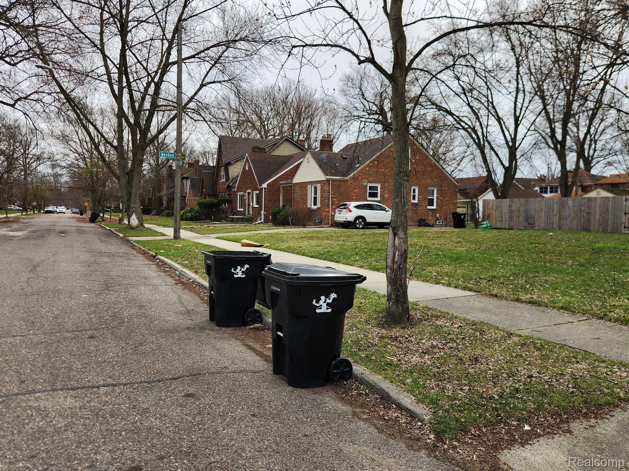 6111 YORKSHIRE RD, Detroit, MI 48224