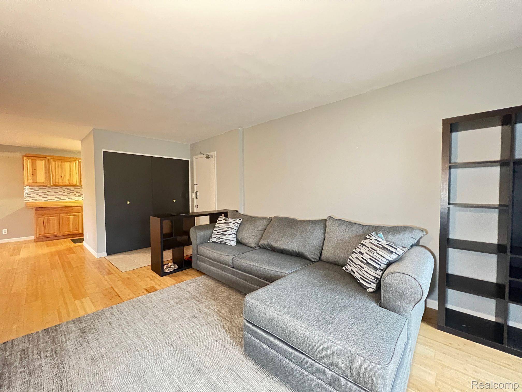 2152 PAULINE BLVD #207, Ann Arbor, MI 48103