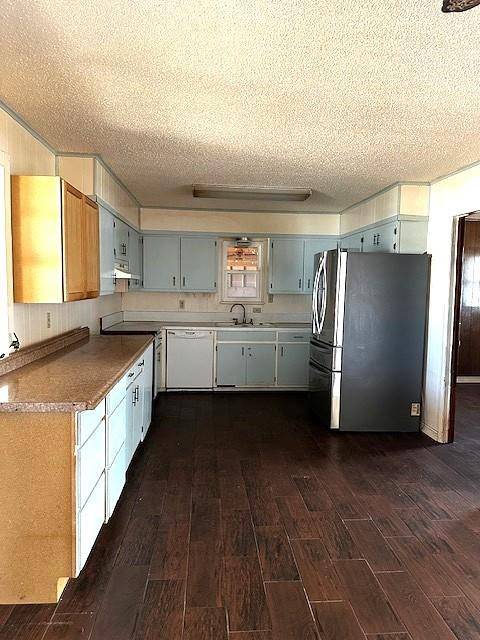 123 E McCaulley Avenue, Bronte, TX 76933