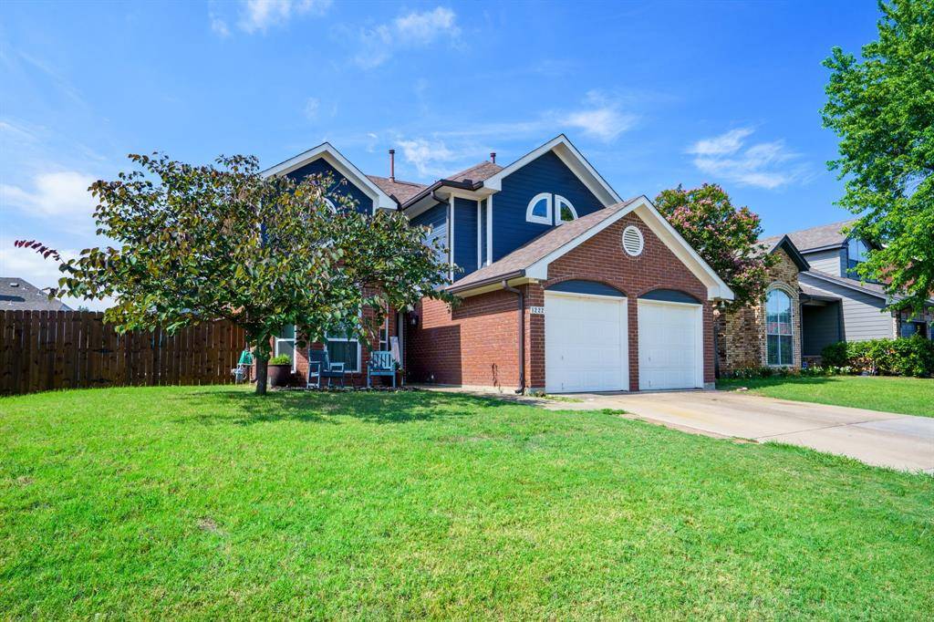 1222 Falling Water Drive, Lewisville, TX 75067