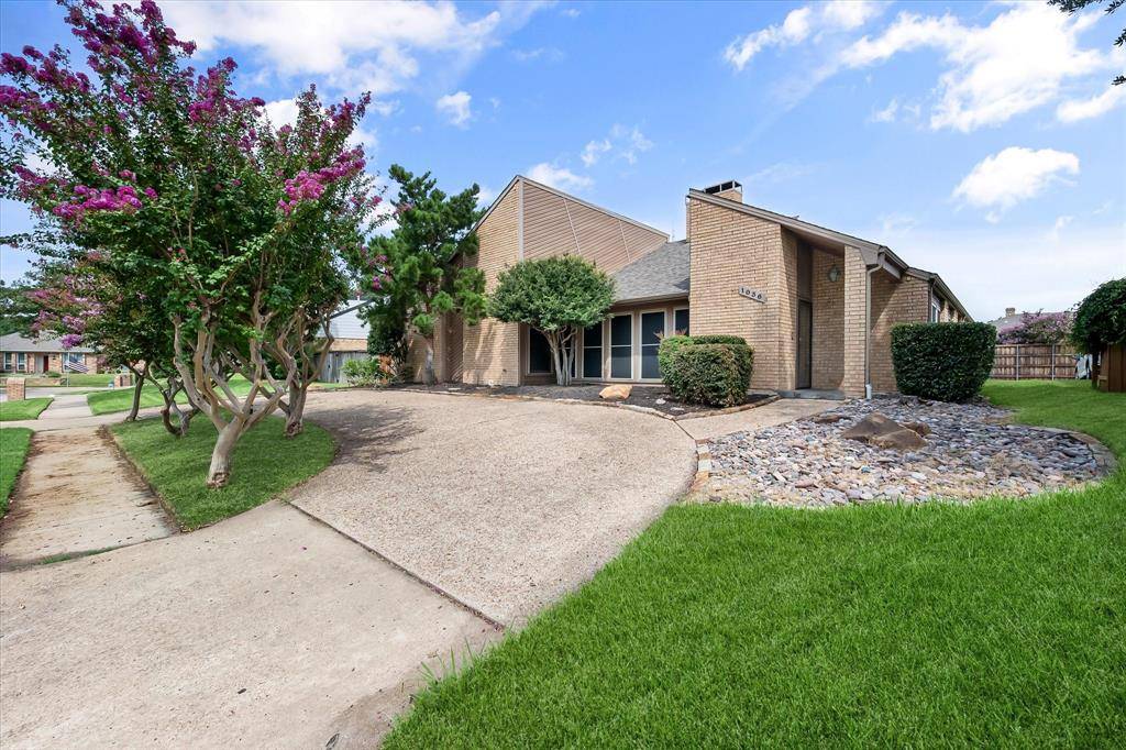 1036 Clinton Street, Carrollton, TX 75007