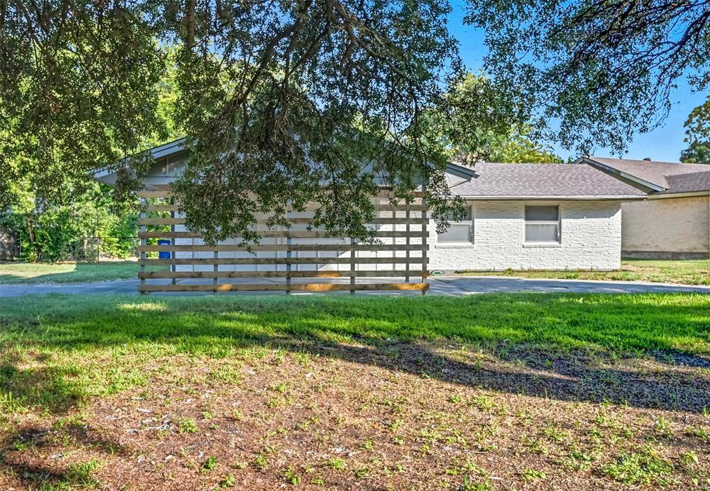 2251 Hartline Drive, Dallas, TX 75228