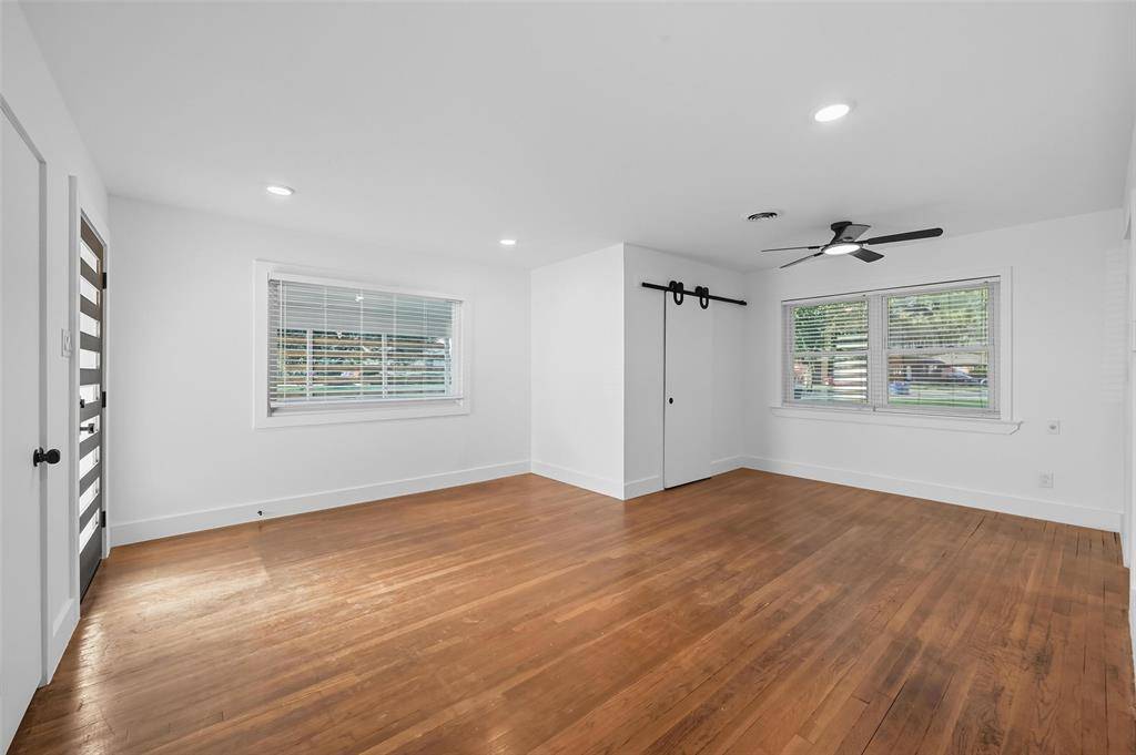 2251 Hartline Drive, Dallas, TX 75228