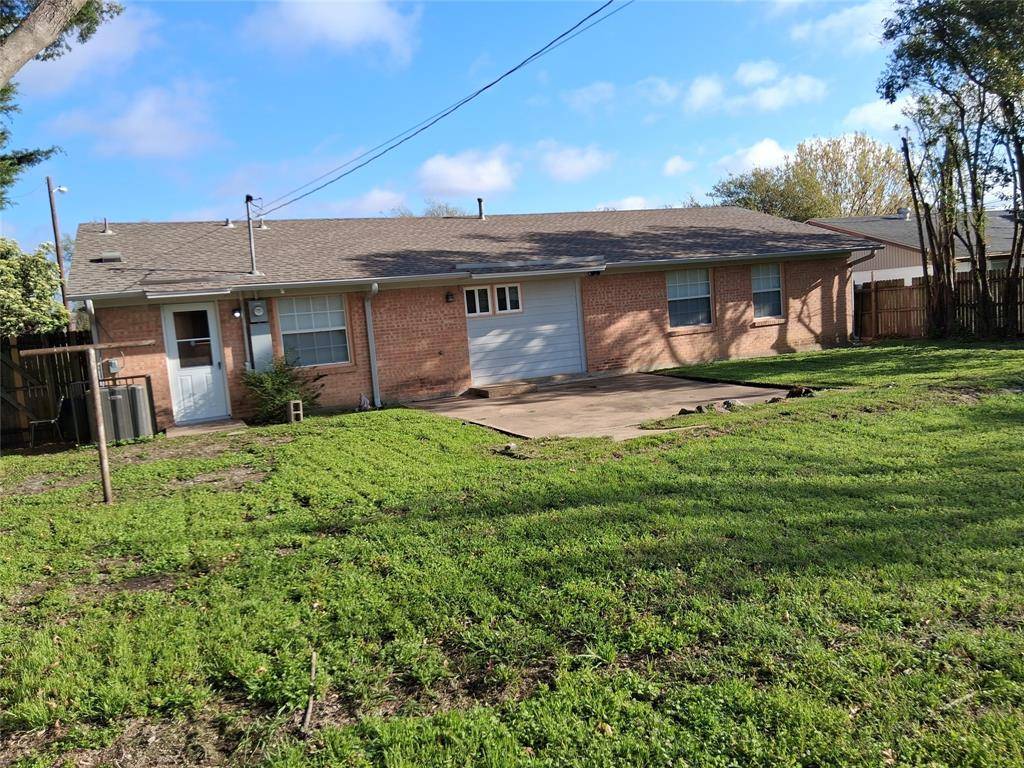 818 Emberwood Drive, Dallas, TX 75232