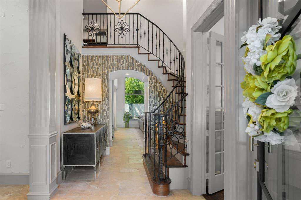 4001 Memorial Court, Carrollton, TX 75010