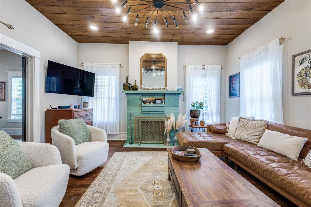 705 S Glasgow Drive, Dallas, TX 75223