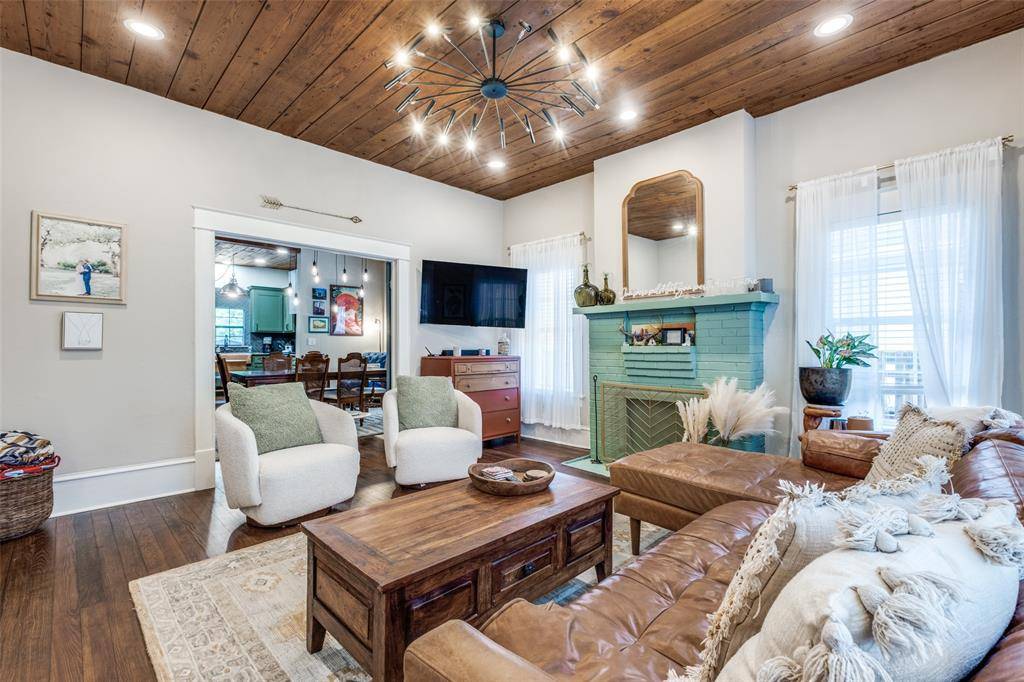 705 S Glasgow Drive, Dallas, TX 75223