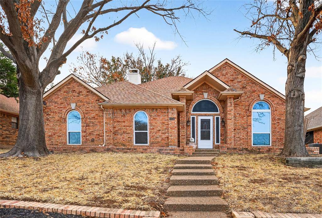 1316 Royal Palm Lane, Carrollton, TX 75007