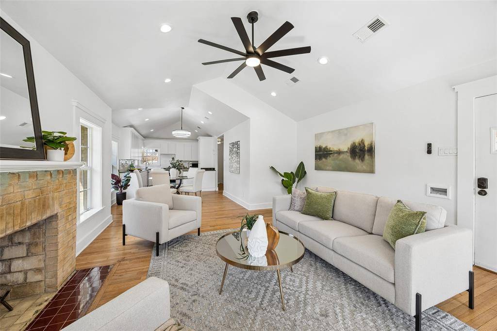 3335 Burlingdell Avenue, Dallas, TX 75211