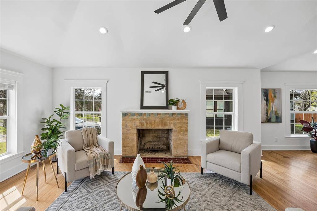 3335 Burlingdell Avenue, Dallas, TX 75211