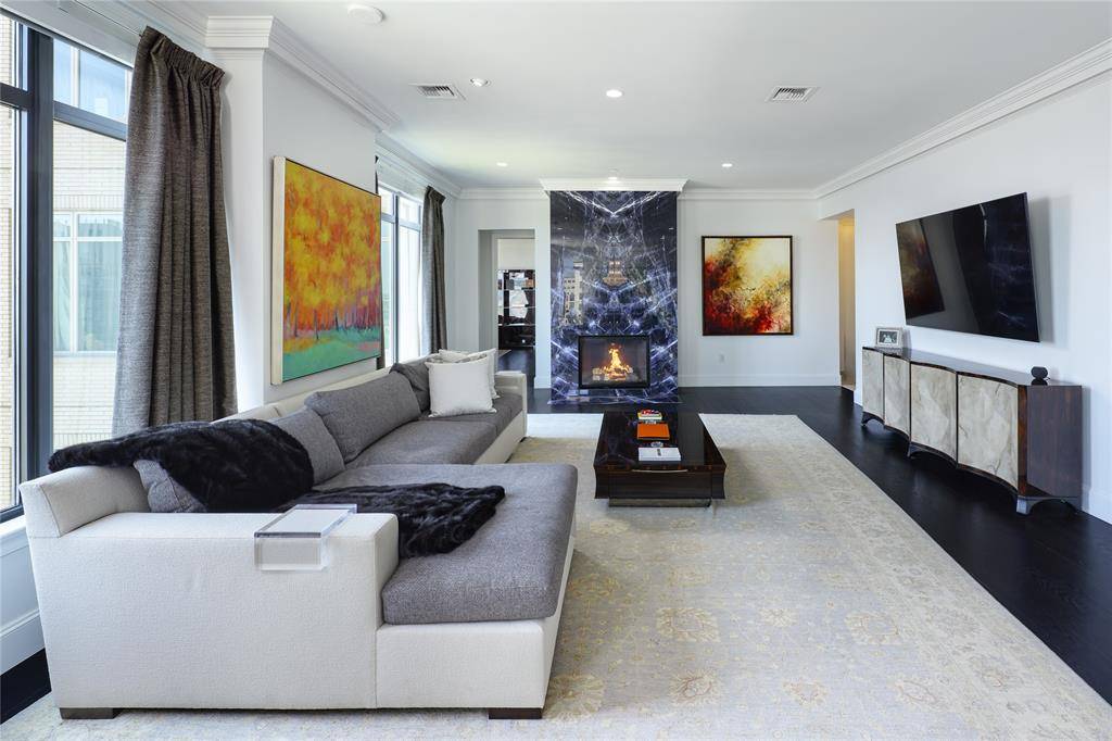 2525 N PEARL Street #1601A, Dallas, TX 75201