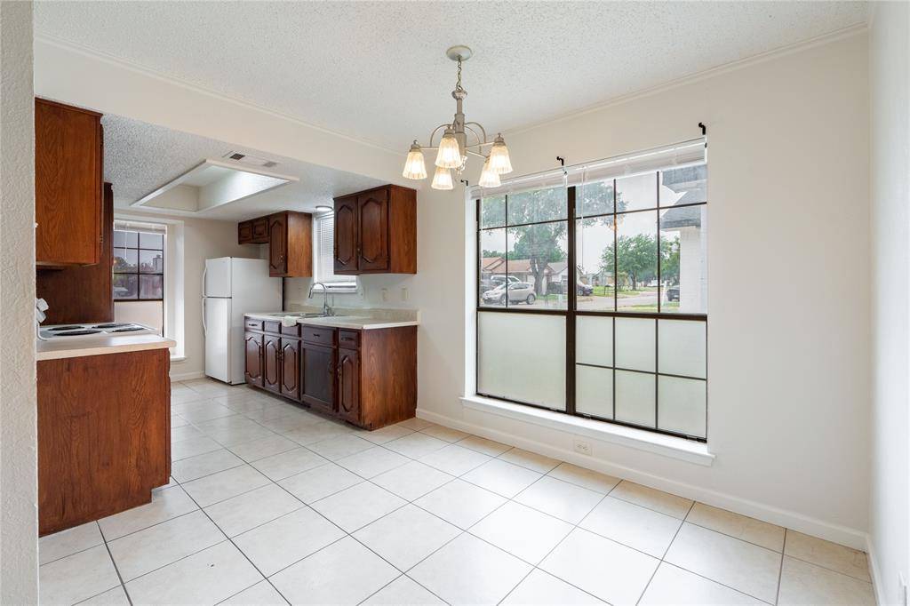 5417 Knollridge Drive, Garland, TX 75043