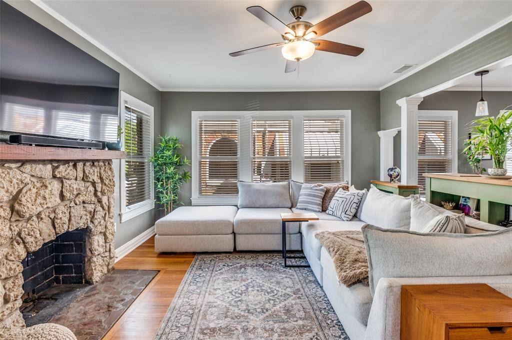 708 Blaylock Drive, Dallas, TX 75203