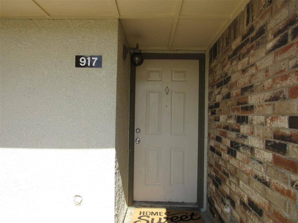 917 Turtle Cove #138, Irving, TX 75060