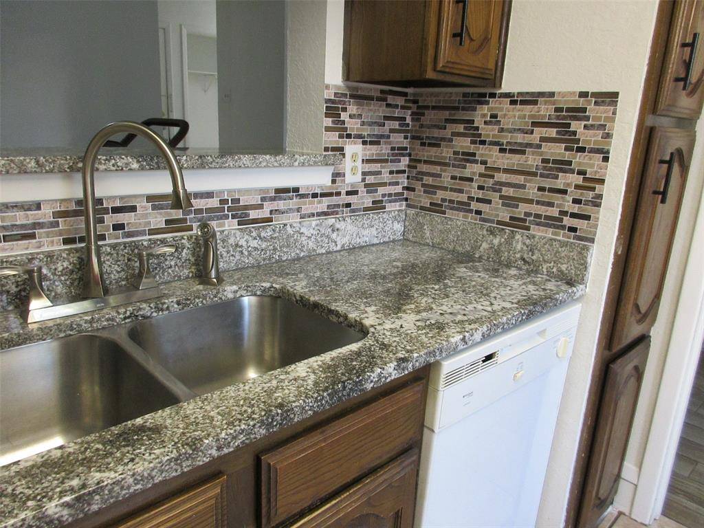 917 Turtle Cove #138, Irving, TX 75060