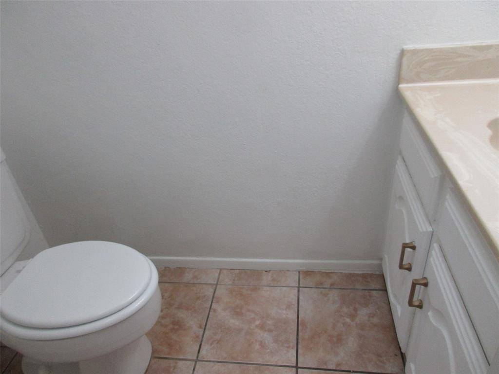 917 Turtle Cove #138, Irving, TX 75060