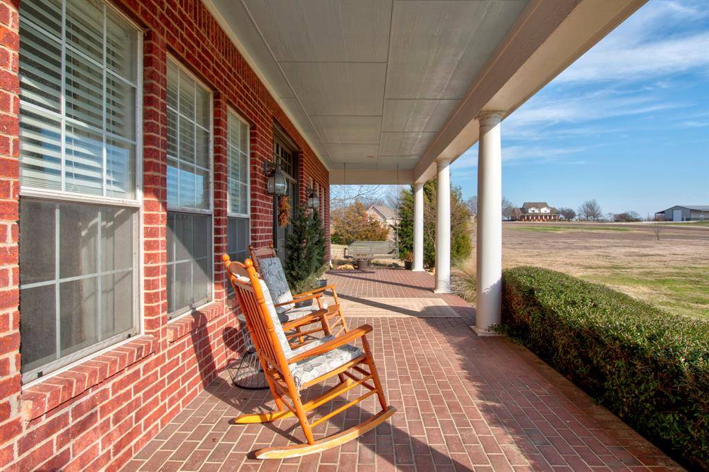 4275 Old Thomas Road, Aubrey, TX 76227