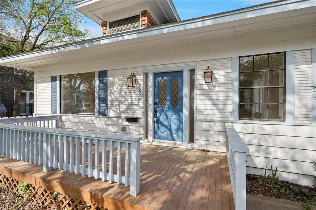 2250 Lipscomb Street, Fort Worth, TX 76110