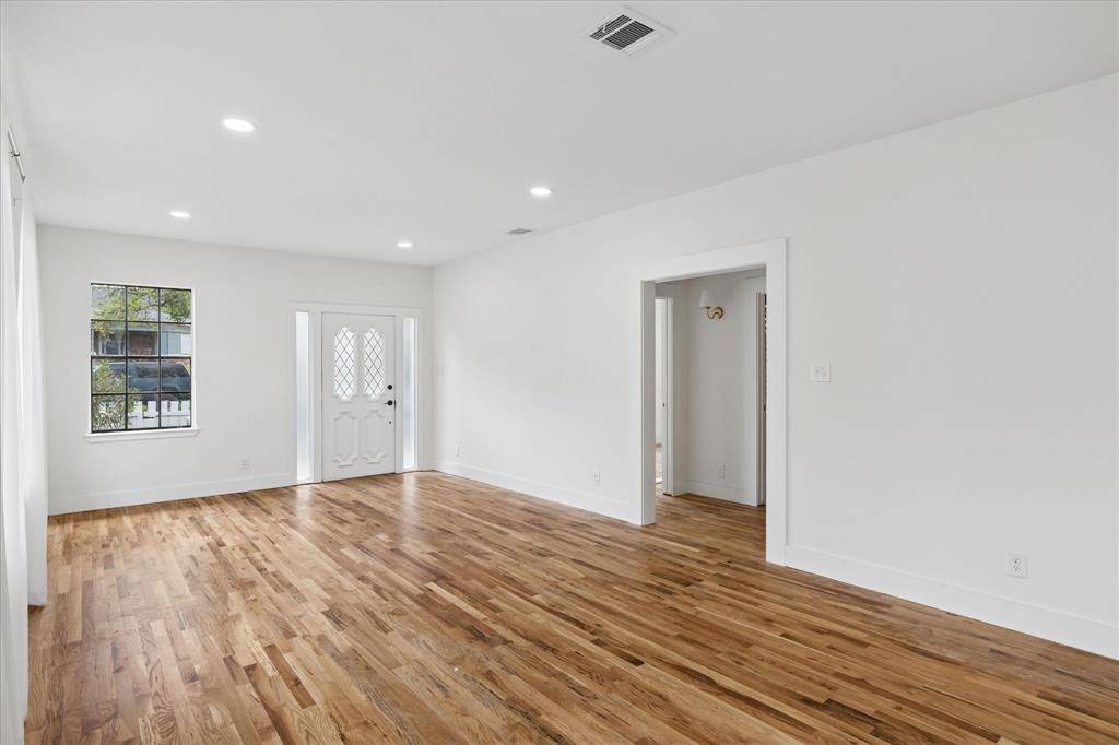 2250 Lipscomb Street, Fort Worth, TX 76110