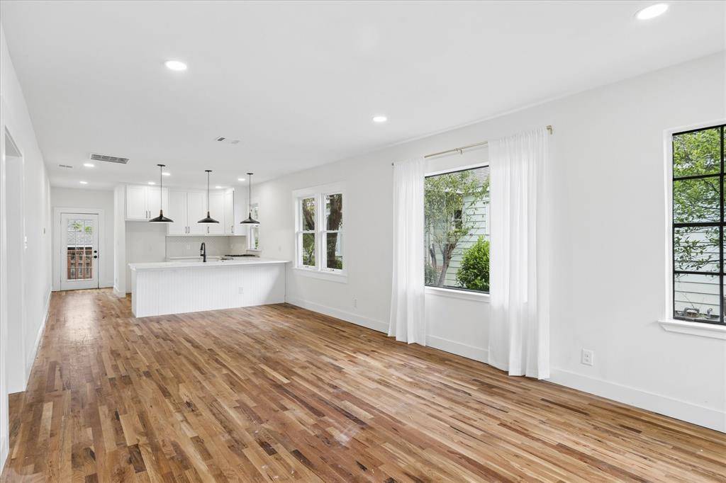 2250 Lipscomb Street, Fort Worth, TX 76110