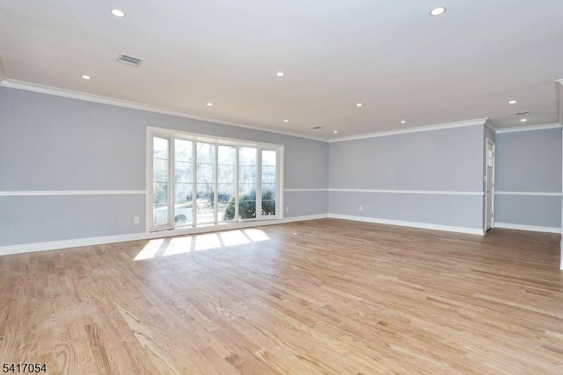 133 E Church St, Bergenfield Boro, NJ 07621