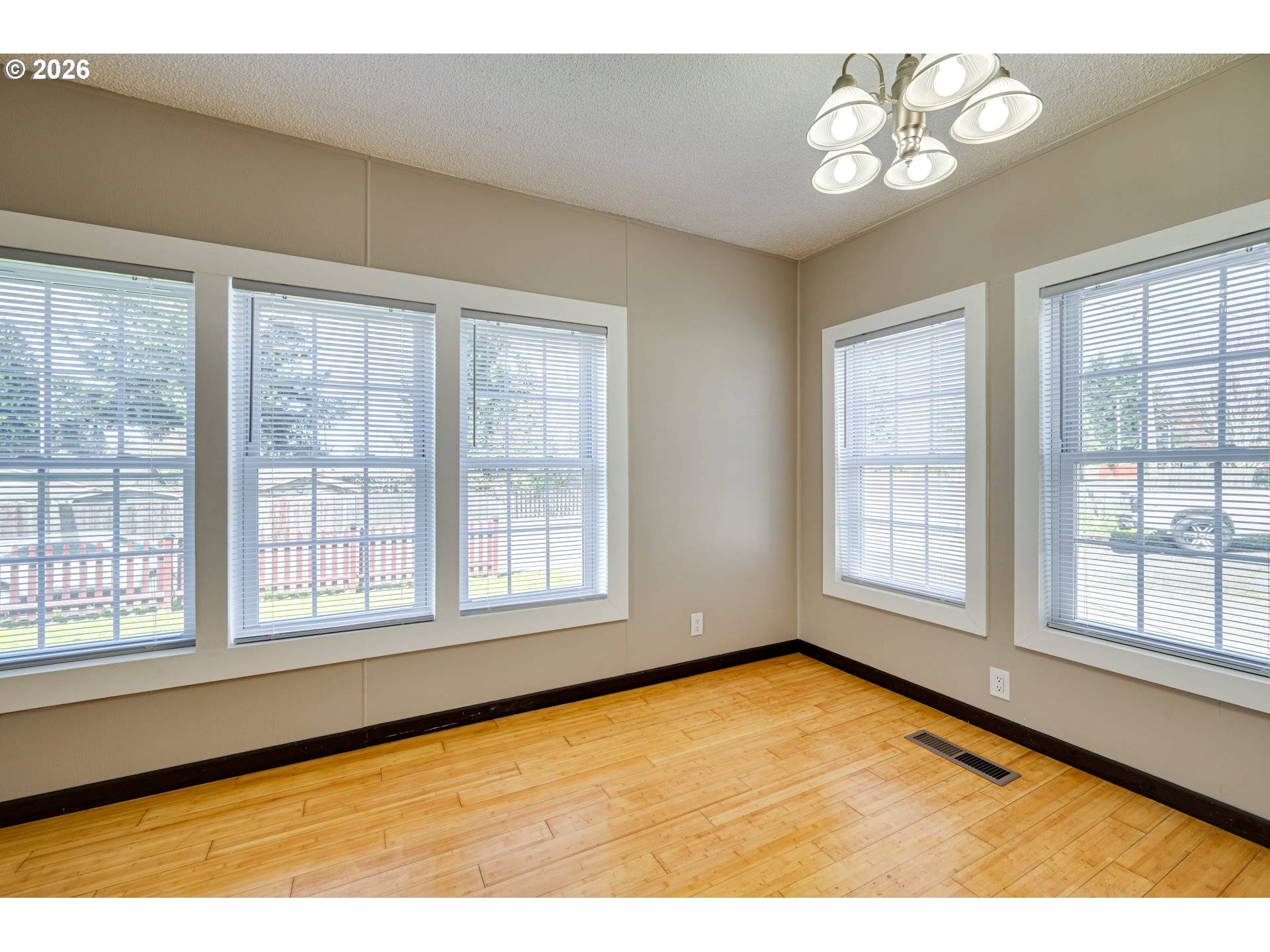 2901 FRUIT VALLEY RD, Vancouver, WA 98660