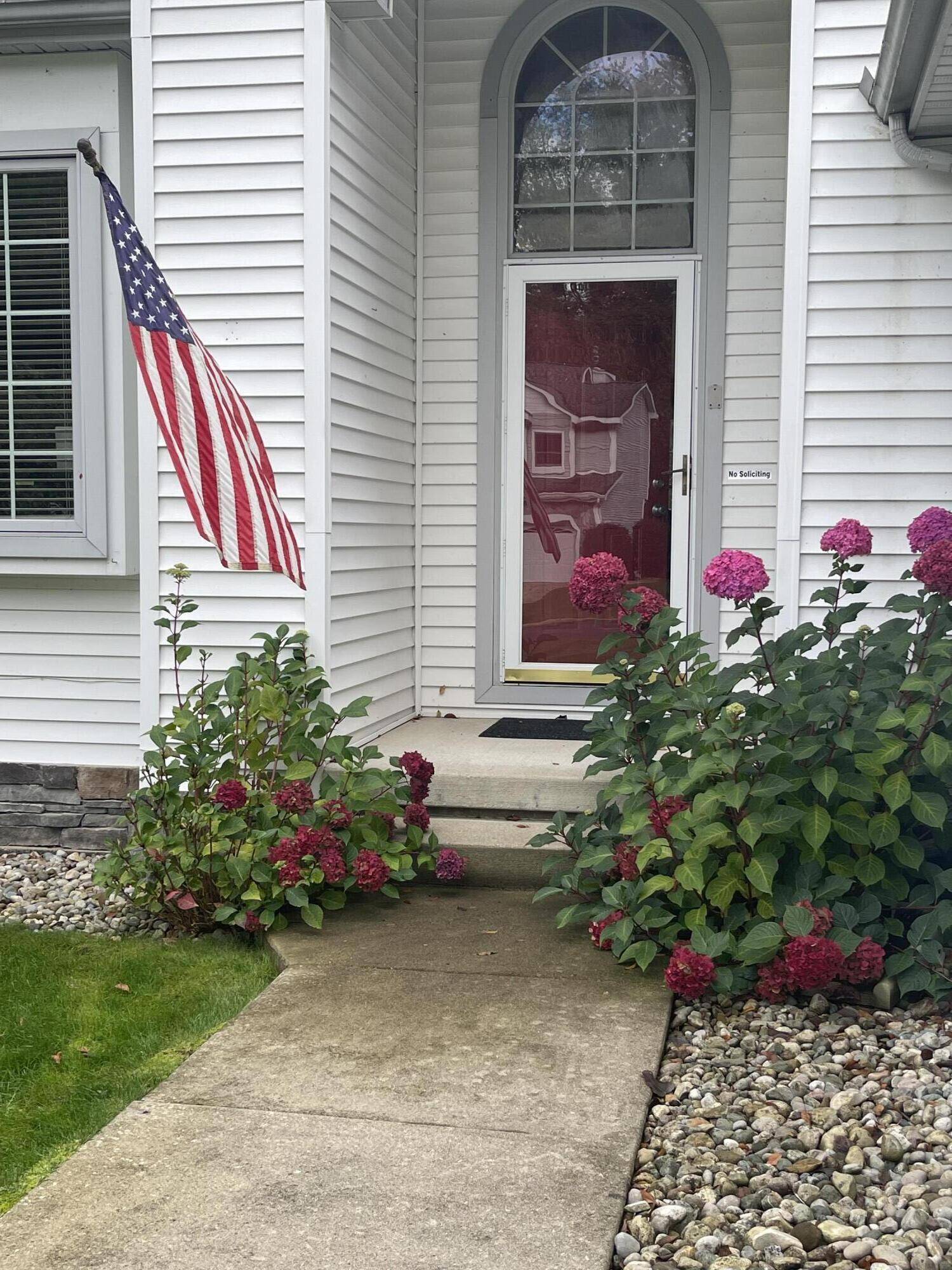 2205 Lake Wood DR, Summit Twp, MI 49203