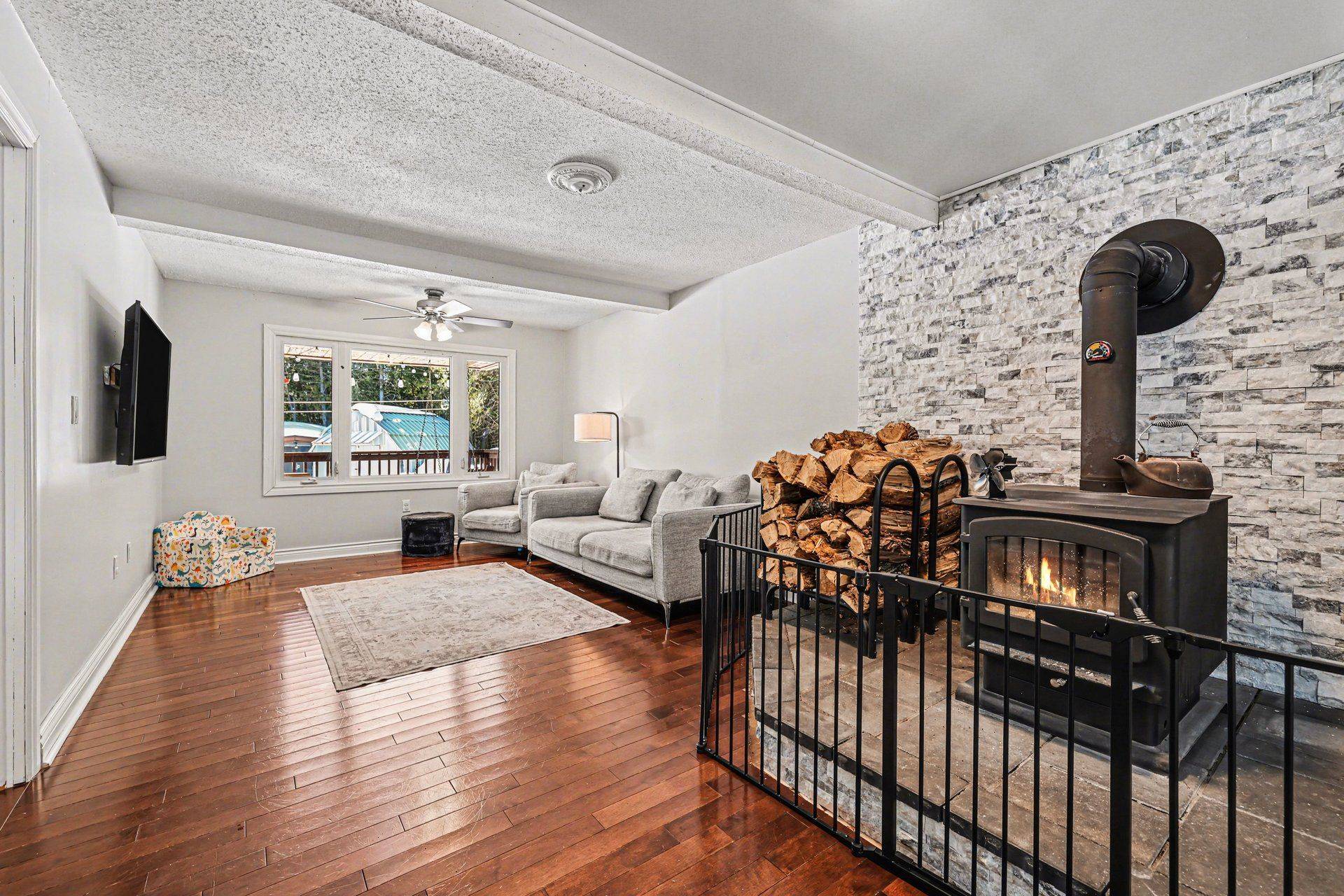 4250 511 HWY, Lanark Highlands, ON K0G 1K0