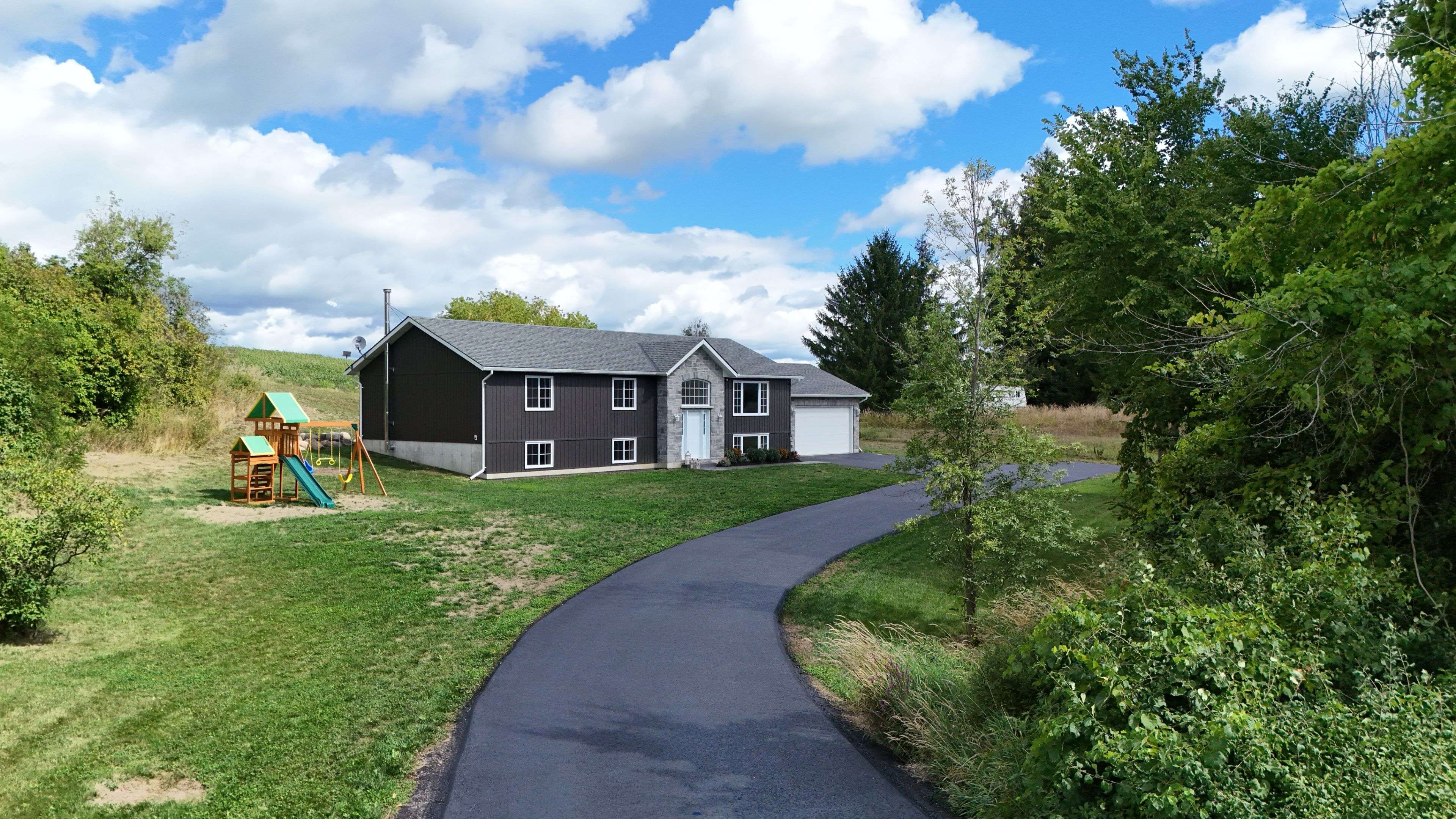 426 Free RD, Quinte West, ON K0K 2C0