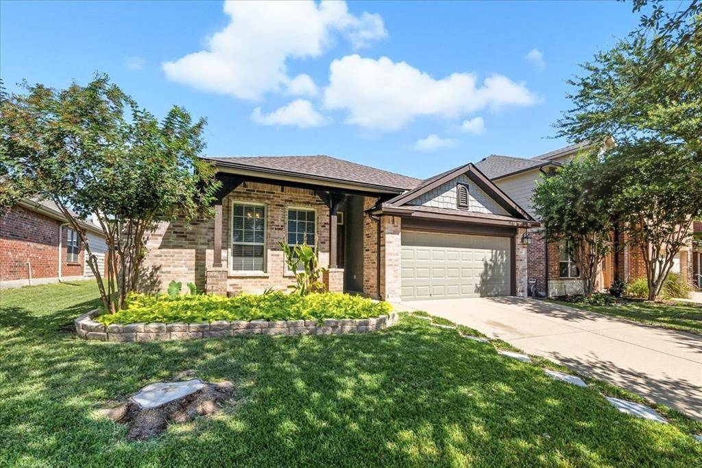 10356 Bradshaw Drive, Fort Worth, TX 76108