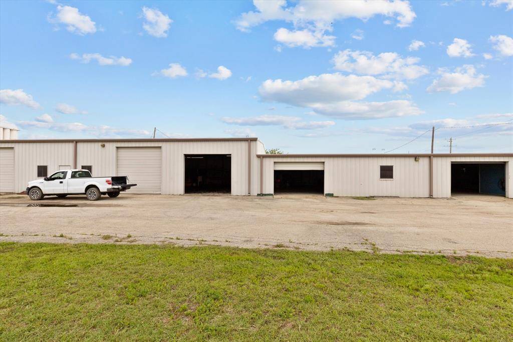 2309 N Main Street, Cleburne, TX 76033