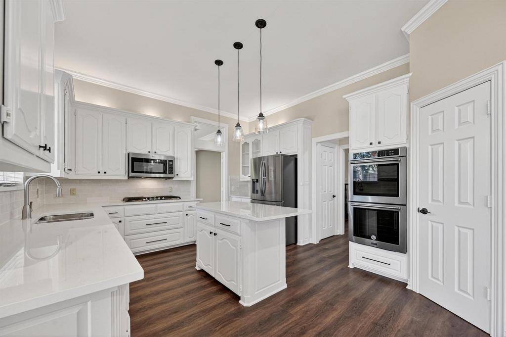 4617 Oak Springs Drive, Flower Mound, TX 75028