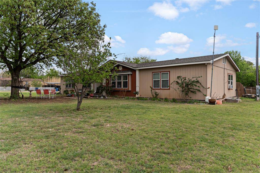 741 Conrad Ave, Albany, TX 76430