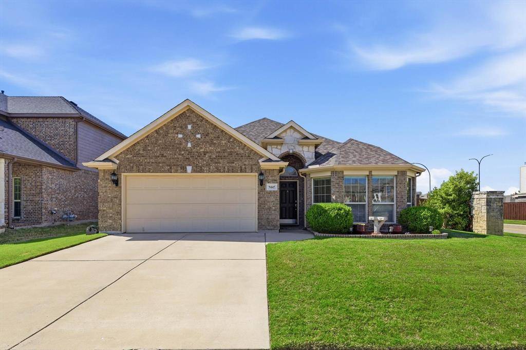 9445 Chuparosa Drive, Fort Worth, TX 76177